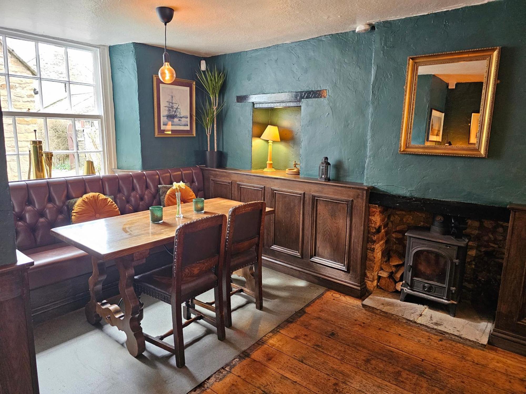 The Ship Inn Oundle Extérieur photo