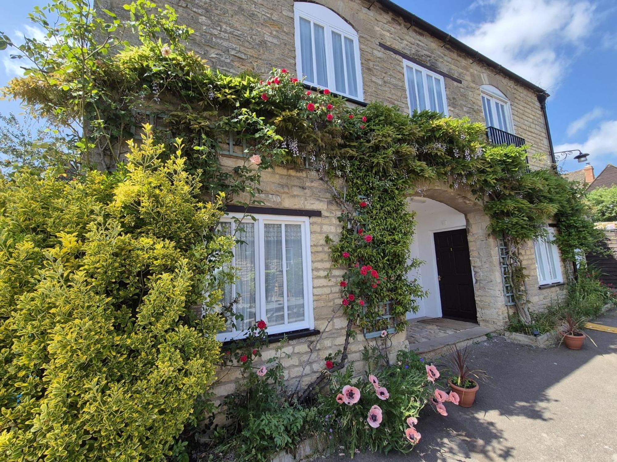 The Ship Inn Oundle Extérieur photo