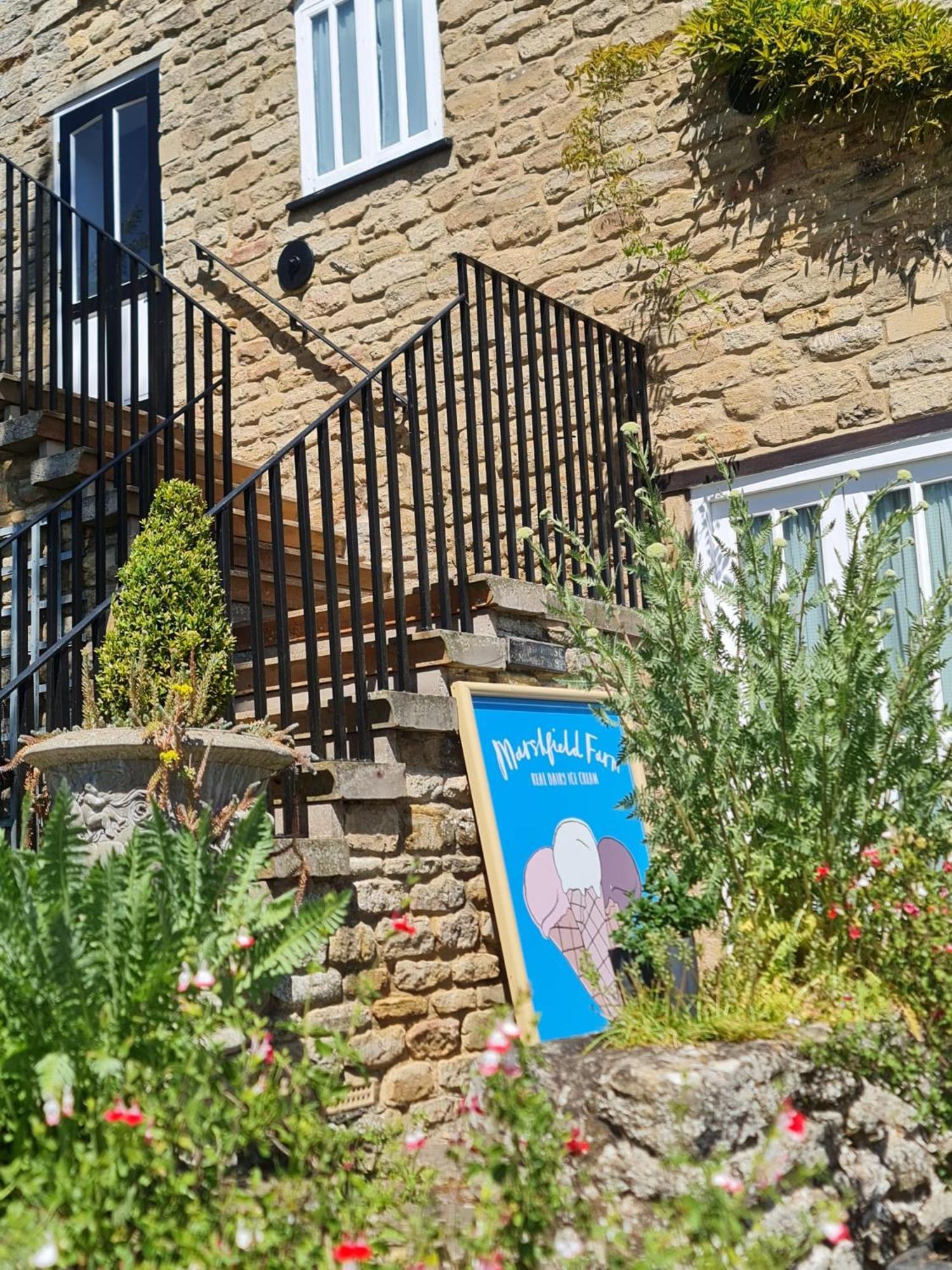 The Ship Inn Oundle Extérieur photo